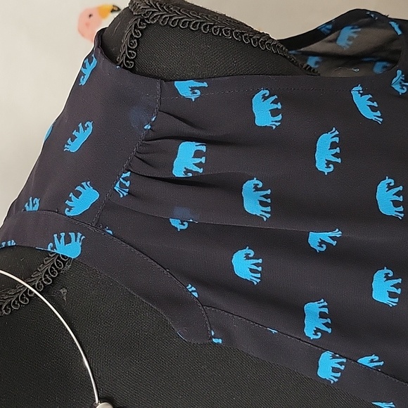 Banana Republic Elephant Tank - Picture 3 of 9